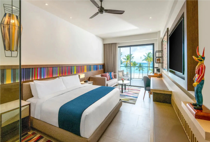 Club Double Junior Suite oceanfront