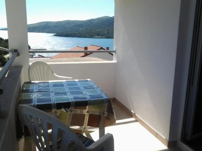 Apartment with balcony
