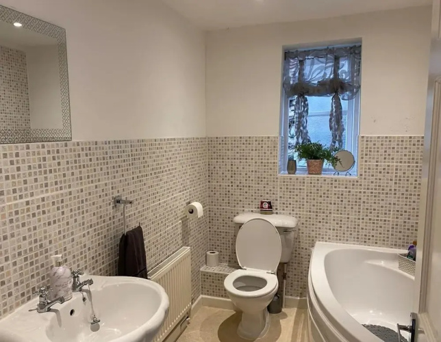 Apartment - Sleeps 2 - Pet Friendly - Parking