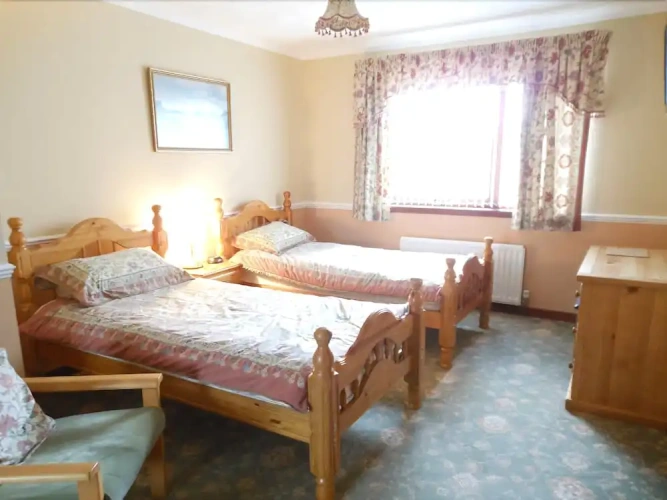 Standard Twin Basement room