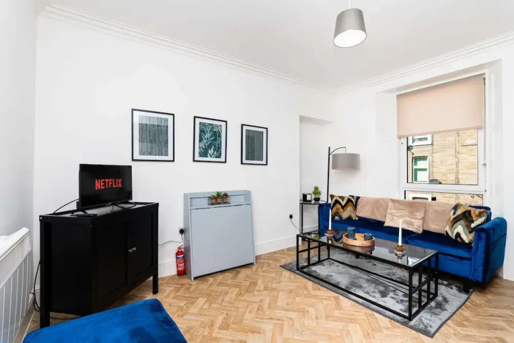2 Bedroom Apartment-free Parking