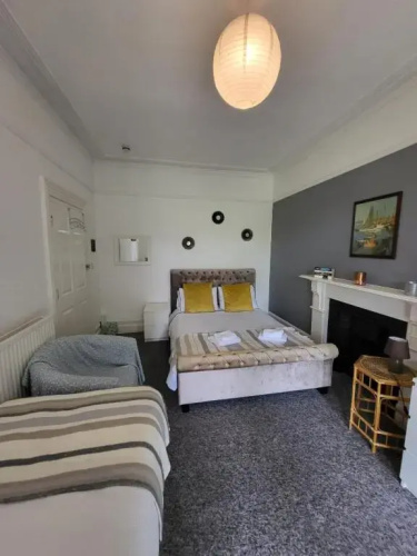 Aremo Room 1