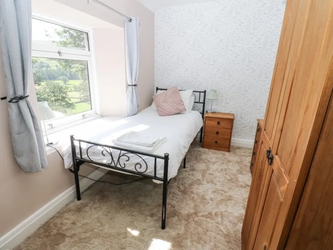 Joyces Cottage, 2 Brown Hill