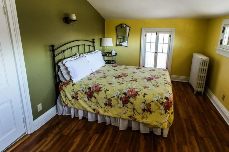 Carriage House B&B