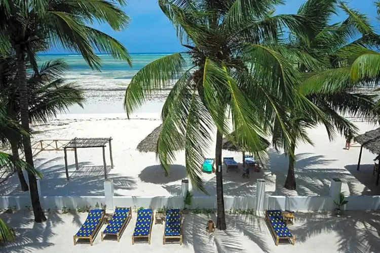 Standard Triple room with sea view