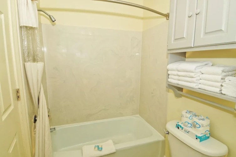 1 Bedroom Standard Double room with balcony