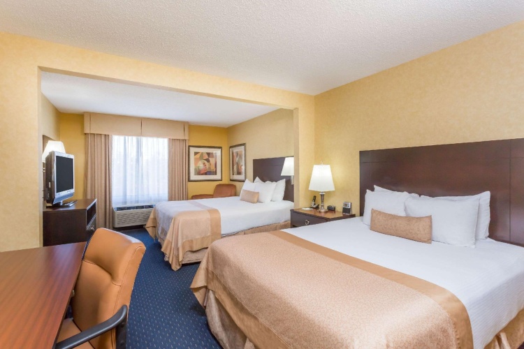 Standard Quadruple room