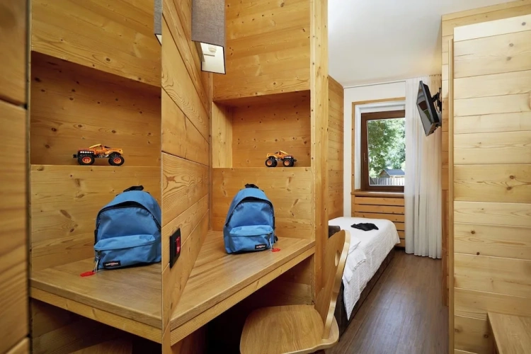 2 Bedrooms Deluxe Triple room