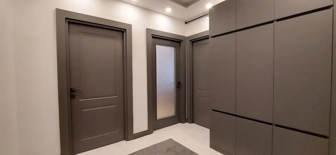 Professionally Maintained Spacious New Suites 2-2