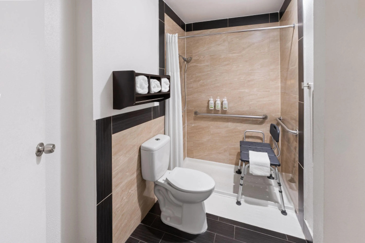 La Quinta Inn By Wyndham Fort Collins photo 9