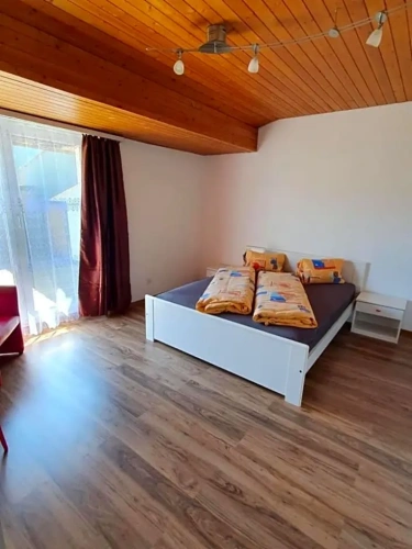 3 Bedrooms Apartment