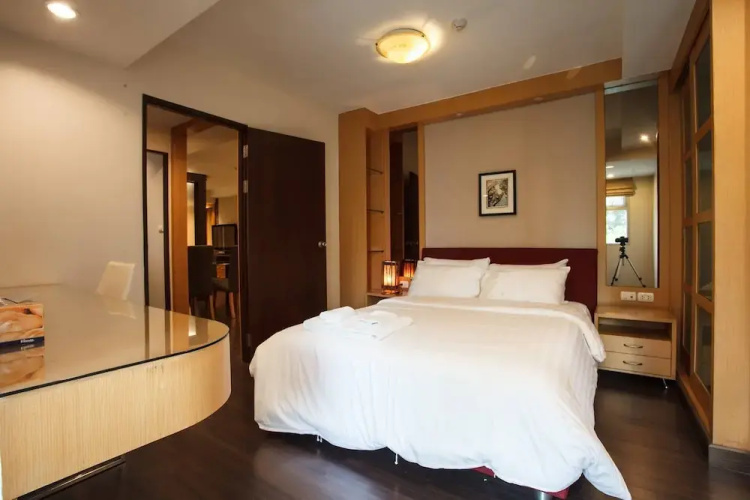 3C - 2 Bedroom Downtown Apartment With Shared Pool
