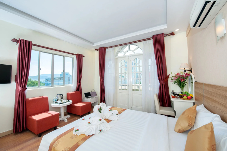 Palm Beach Hotel