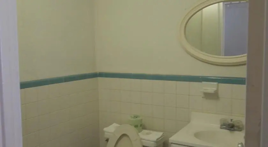 Sunshine Inn & Suites