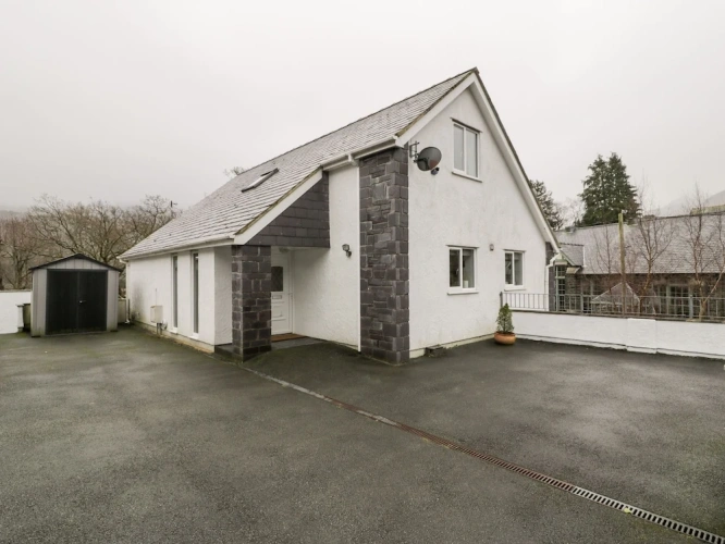 Cottage with balcony