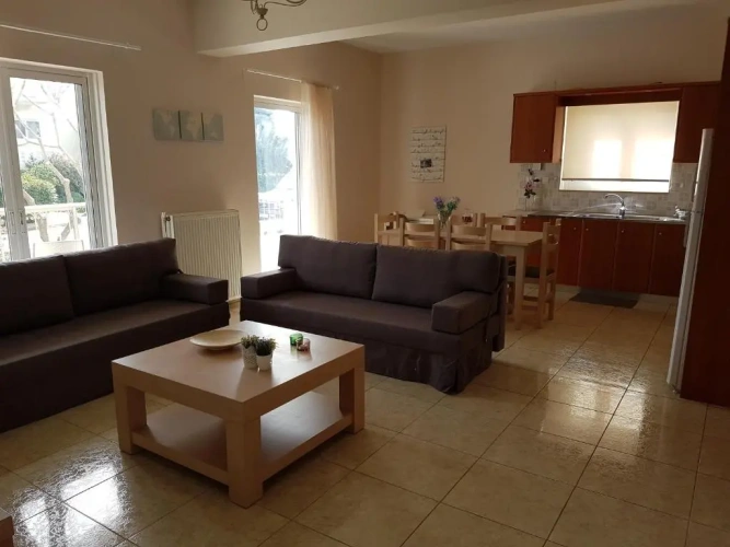 Apartment with garden view