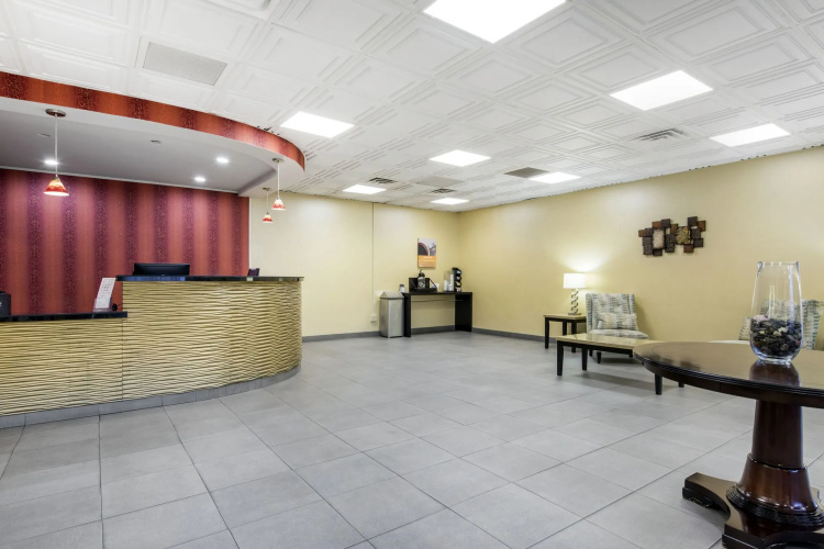 Quality Inn & Suites Charleston - Civic Center