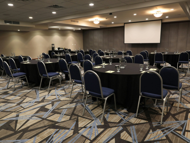 Doubletree By Hilton Omaha Southwest photo 18