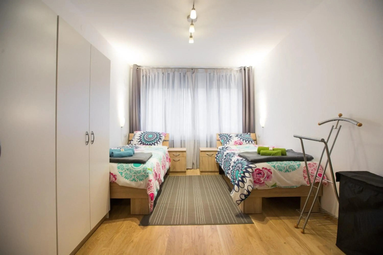 Apartment Max