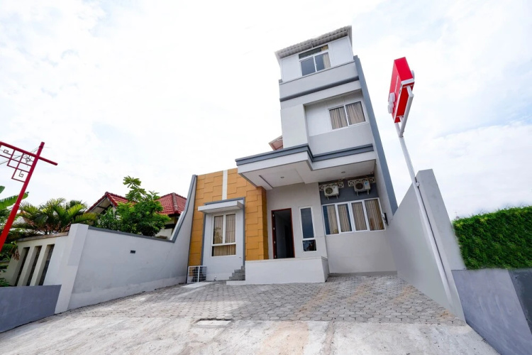 OYO 2133 Pintu Naga
