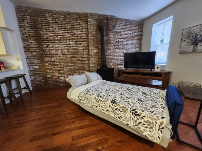 1 Bedroom Apartment