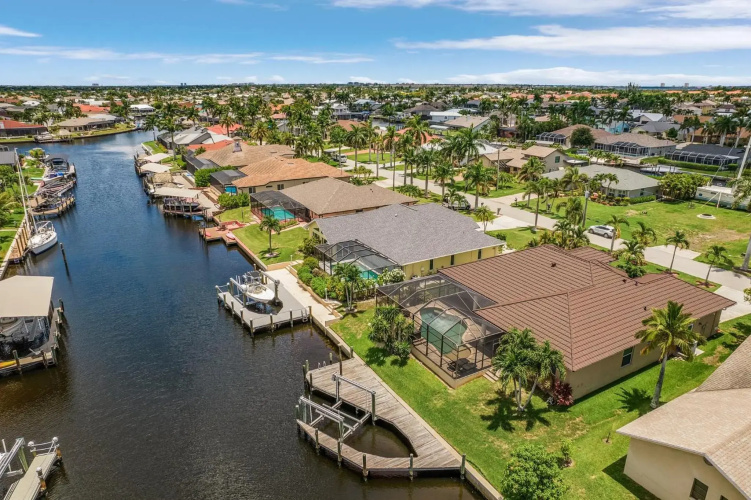 Waterfront Villa Ocean Drive ID1431