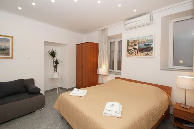 1 Bedroom Standard Duplex room