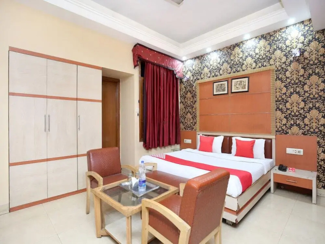 OYO Rooms Hussainpura Bridge