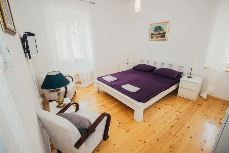 Apartments and Rooms Ille