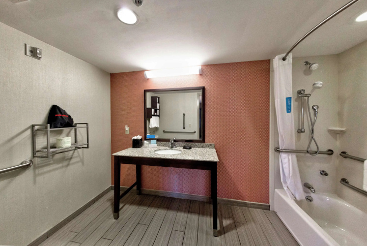 Hampton Inn Neptune/Wall