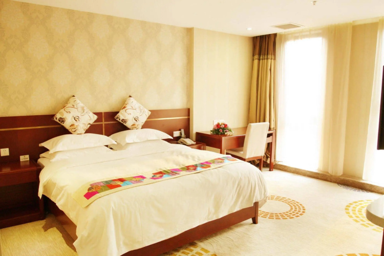 Fuyong Yulong Hotel