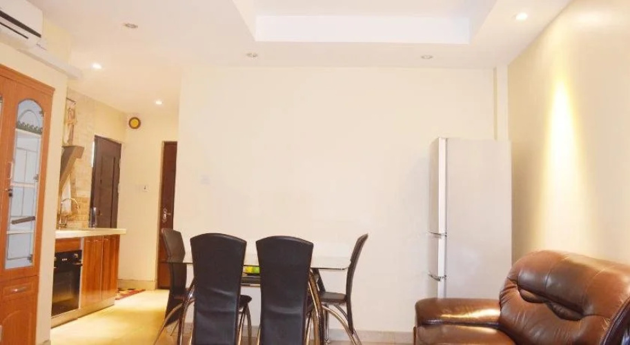 Selina Apartments