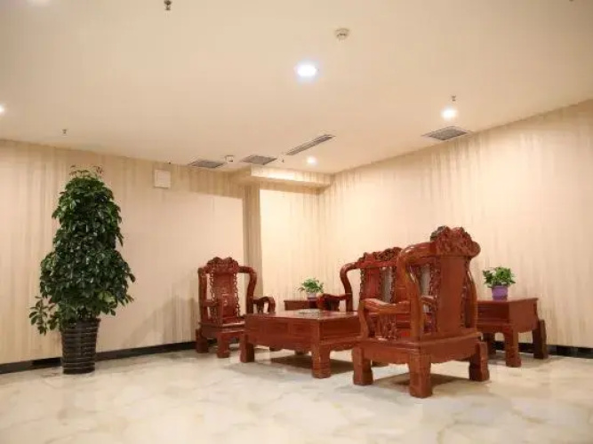 Yue Hotel (Baoding Mancheng Huiyou Shopping Mall)