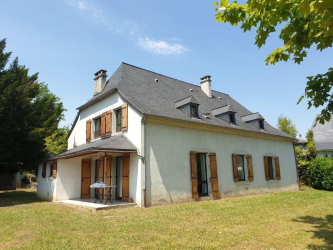 2 Bedrooms Cottage
