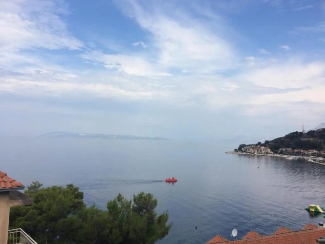 2 Bedrooms Apartment with sea view