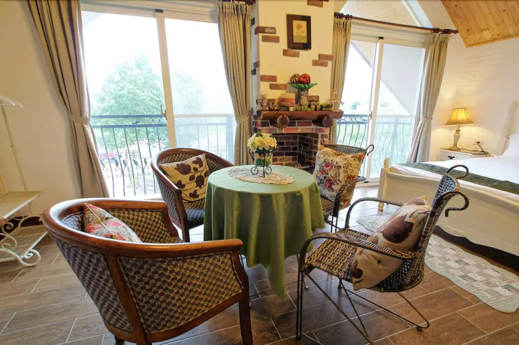 Hou Niao Fei Xing B&B