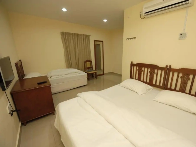 Standard Triple room