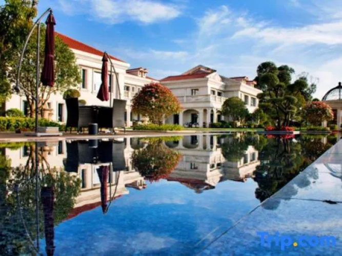 Chengjiang Small Courtyard Hotel