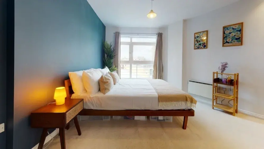 Apartment with balcony