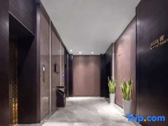 Mehood Lestie  Hotel