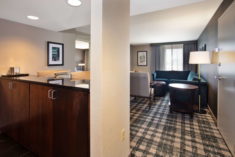 Doubletree By Hilton Lansing photo 7
