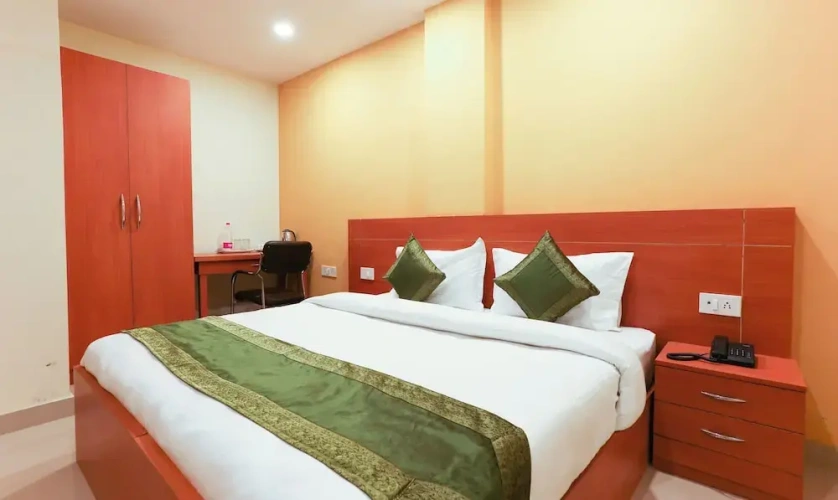Deluxe Double room with balcony and with city view