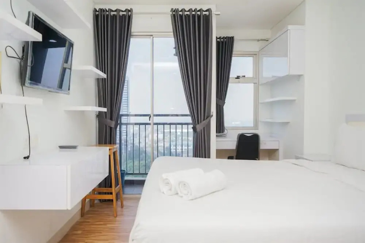 Warm and Cozy Studio at Springwood Residence Tangerang Apartment