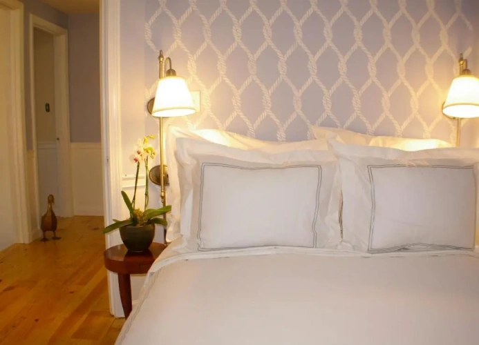 2 Bedrooms Double Suite