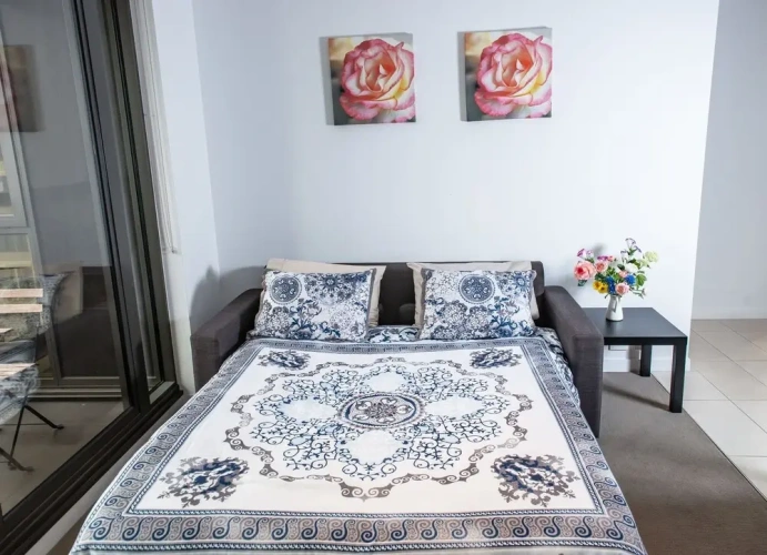2 Bedrooms Luxury Apartment with balcony