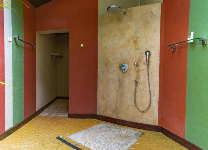 2 Bedrooms Villa