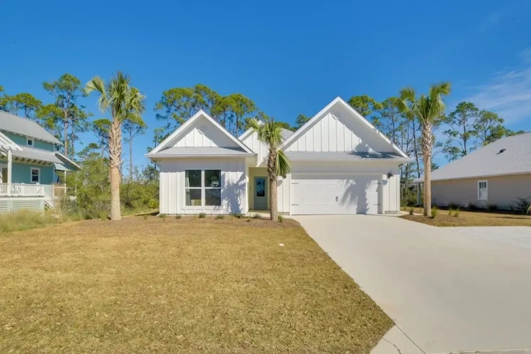 4 Bedrooms Cottage