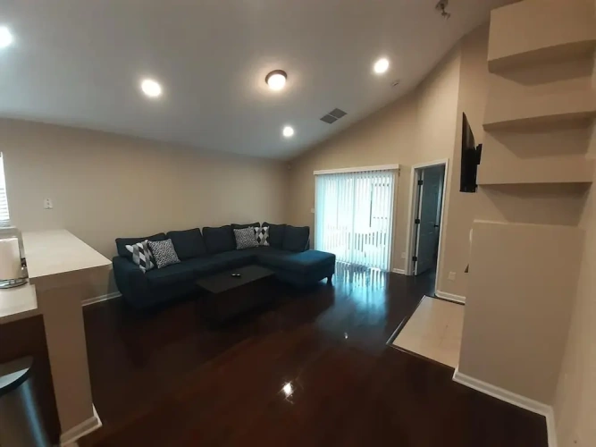 4 Bedrooms Cottage
