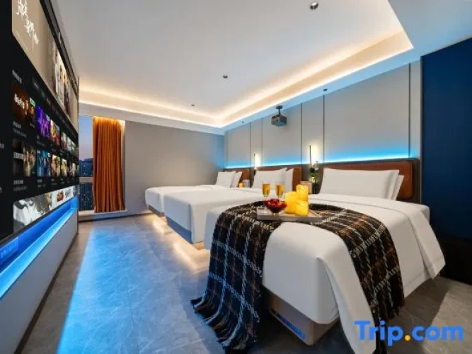 Triple Suite with city view