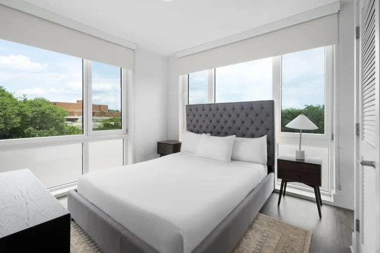1 Bedroom Deluxe Apartment